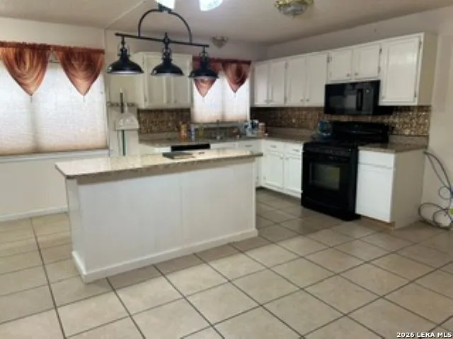 11055 White Sands Live Oak, TX 78233