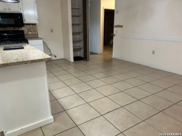 11055 White Sands Live Oak, TX 78233