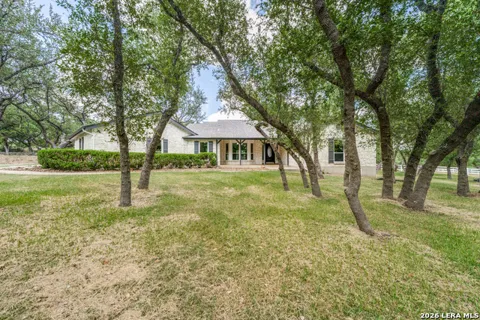 111 E OAK ESTATES DR