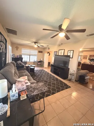 11217 Champion Oak Live Oak, TX 78233
