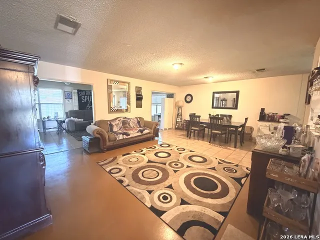 11217 Champion Oak Live Oak, TX 78233