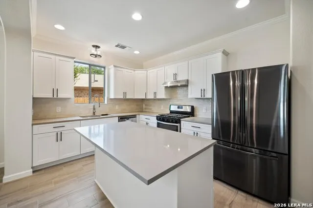 10936 SHORT SPRINGS DR Austin, TX 78754