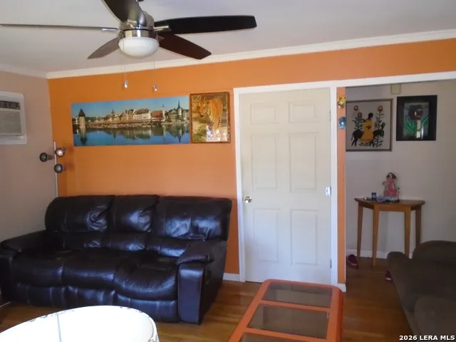 238 STOREYWOOD DR San Antonio, TX 78213