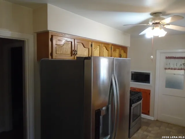238 STOREYWOOD DR San Antonio, TX 78213