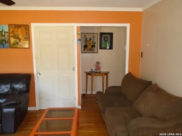 238 STOREYWOOD DR San Antonio, TX 78213