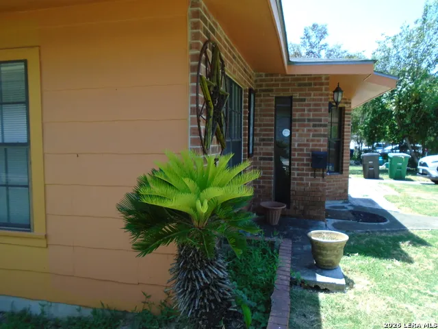 238 STOREYWOOD DR San Antonio, TX 78213