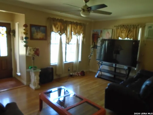 238 STOREYWOOD DR San Antonio, TX 78213