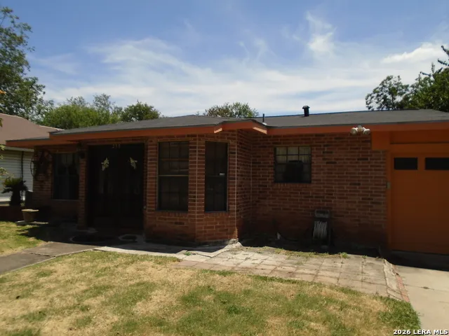238 STOREYWOOD DR San Antonio, TX 78213