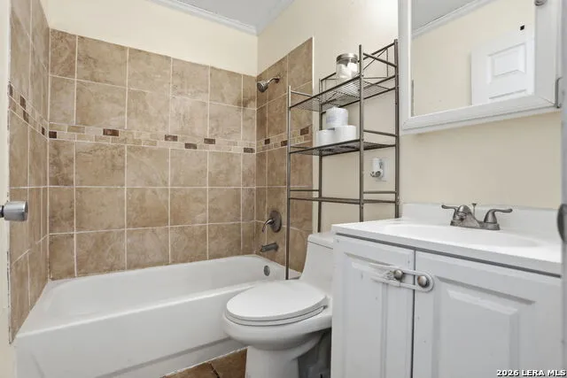 1015 CIBOLO TRL Universal City, TX 78148