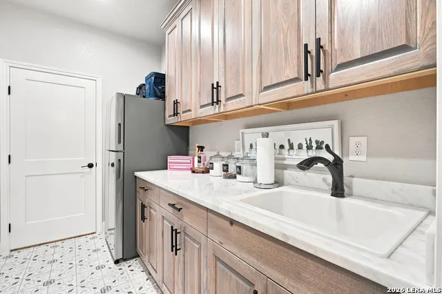 100 RANGER PT Adkins, TX 78101