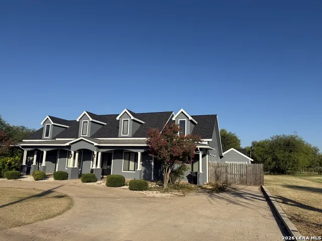 200 S 16TH ST Carrizo Springs, TX 78834