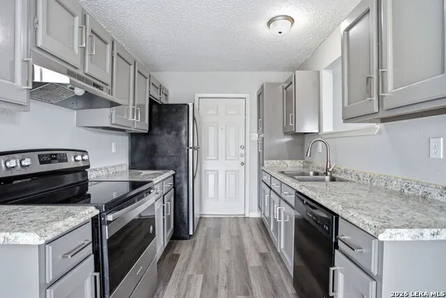714 DANA DR Converse, TX 78109