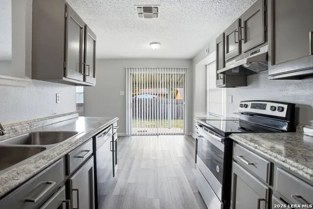 714 DANA DR Converse, TX 78109