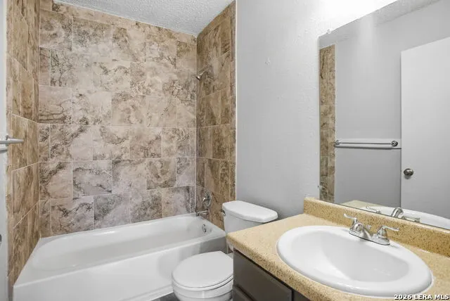 714 DANA DR Converse, TX 78109