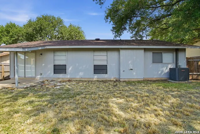 714 DANA DR Converse, TX 78109