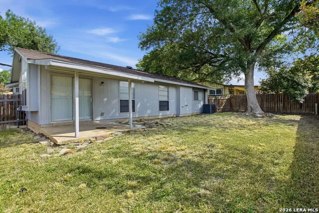 714 DANA DR Converse, TX 78109