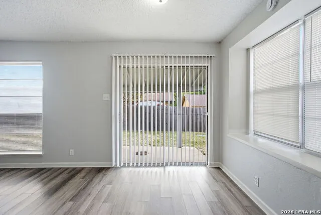 714 DANA DR Converse, TX 78109
