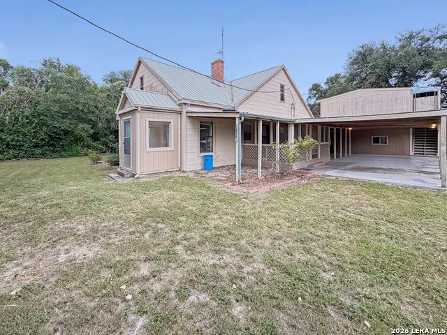 2722 ELLIS RD Beeville, TX 78102