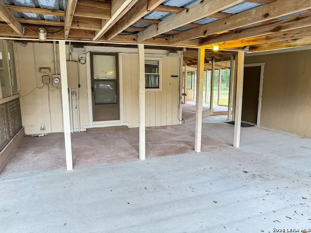 2722 ELLIS RD Beeville, TX 78102