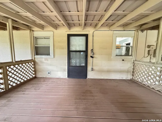 2722 ELLIS RD Beeville, TX 78102