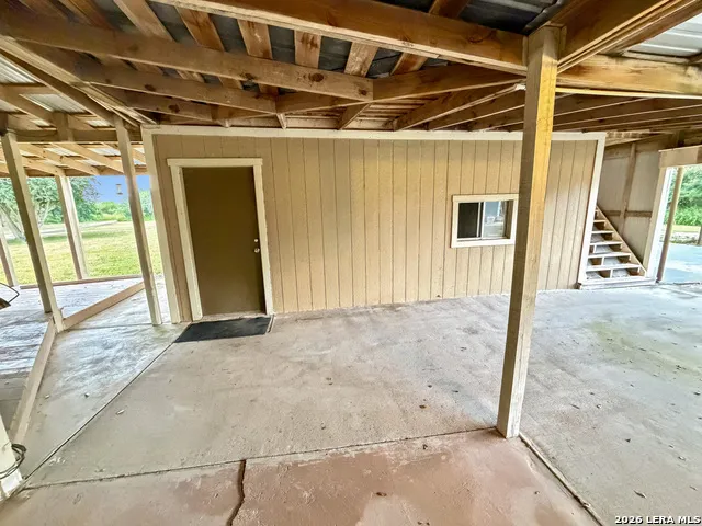 2722 ELLIS RD Beeville, TX 78102