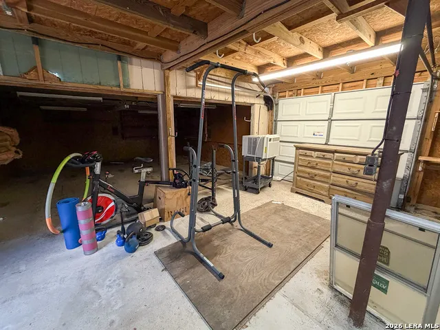 2722 ELLIS RD Beeville, TX 78102