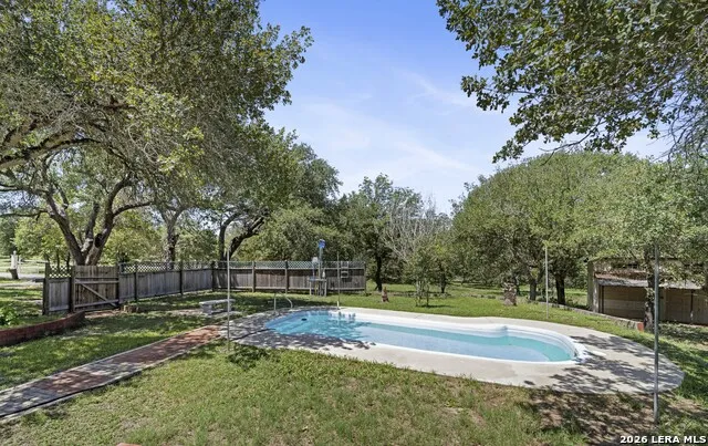 217 SKY VIEW DR Adkins, TX 78101