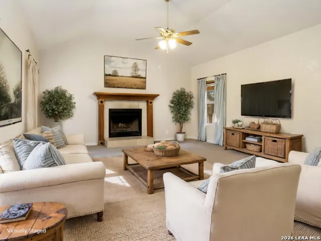 217 SKY VIEW DR Adkins, TX 78101