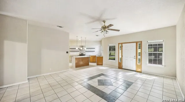 217 SKY VIEW DR Adkins, TX 78101