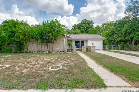 4414 JAMESTOWN DR