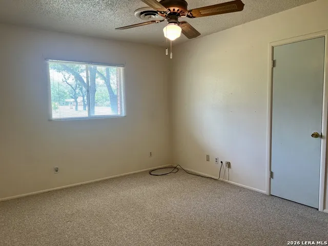 902 Oakridge Dr Pleasanton, TX 78064