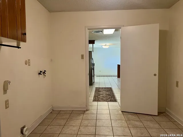 902 Oakridge Dr Pleasanton, TX 78064