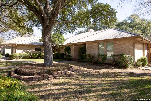 8 Granburg Pl San Antonio, TX 78218