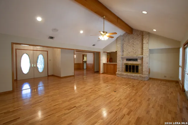 8 Granburg Pl San Antonio, TX 78218