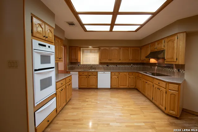 8 Granburg Pl San Antonio, TX 78218