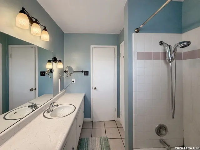 231 Vip Canyon Lake, TX 78133