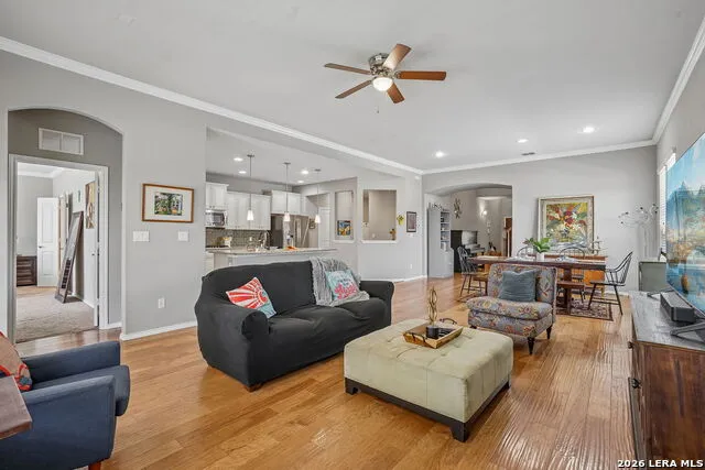 10858 Red Sage Helotes, TX 78023