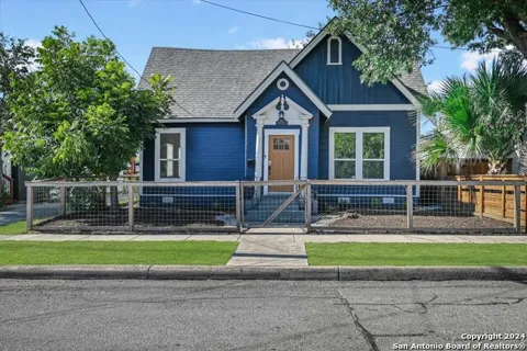 1218 HAYS ST