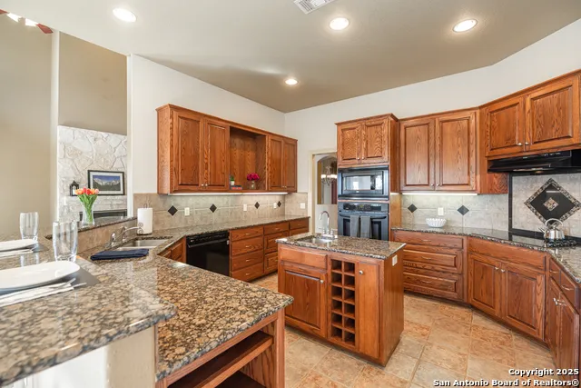 451 Winding View New Braunfels, TX 78132