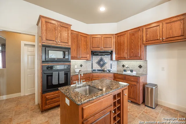 451 Winding View New Braunfels, TX 78132