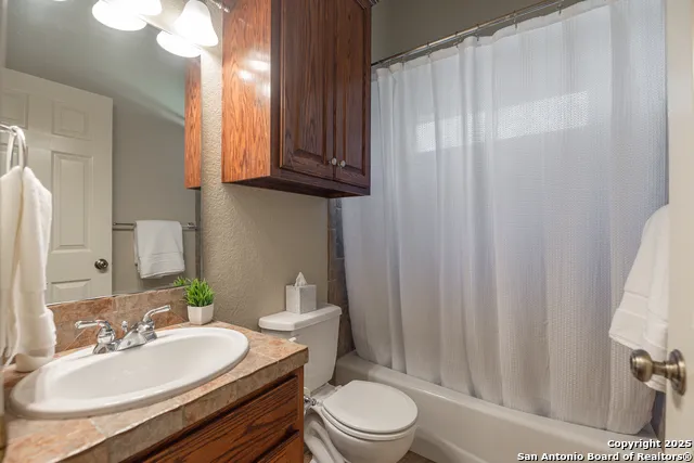 451 Winding View New Braunfels, TX 78132