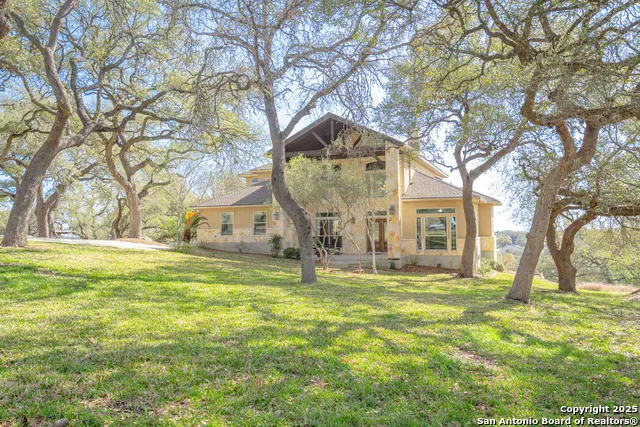 451 Winding View New Braunfels, TX 78132