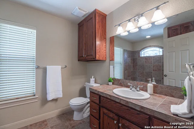 451 Winding View New Braunfels, TX 78132