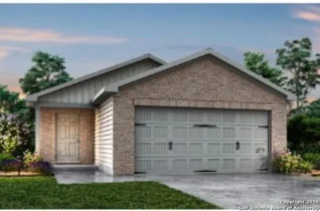 713 Cadena Loop Kenedy, TX 78119