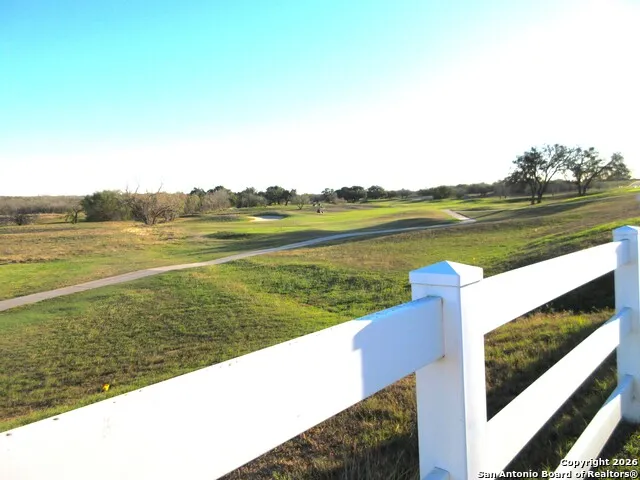 133 Middle Green Floresville, TX 78114