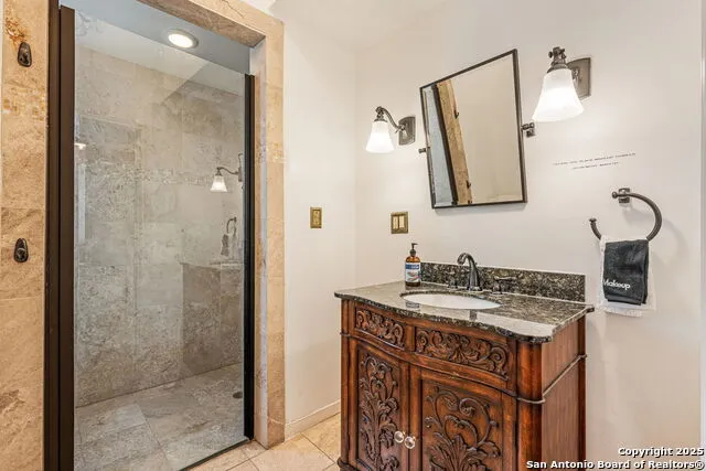 225 Madison San Antonio, TX 78204