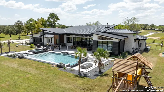 3466 Levi Sloan Road Victoria, TX 77904