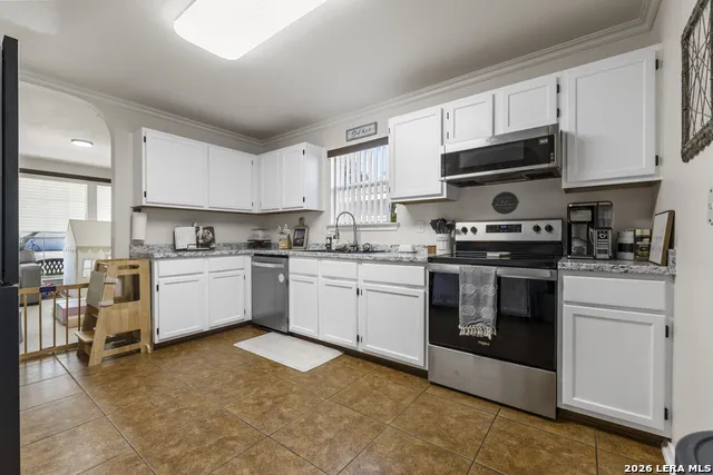 9015 Valhalla Selma, TX 78154