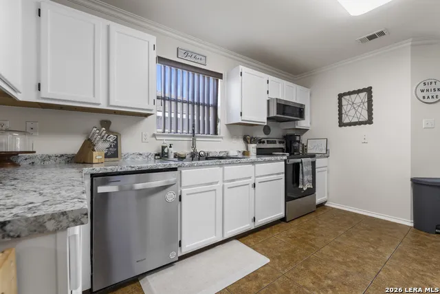 9015 Valhalla Selma, TX 78154