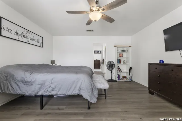 9015 Valhalla Selma, TX 78154